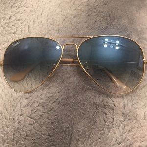 Authentic ray ban aviators grey/blue tint